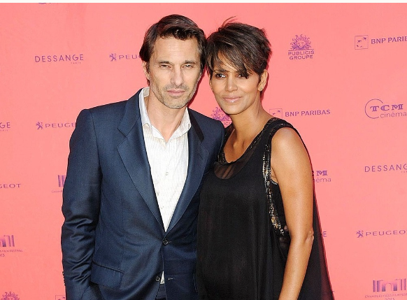 Halle Berry giành quyền nuôi con