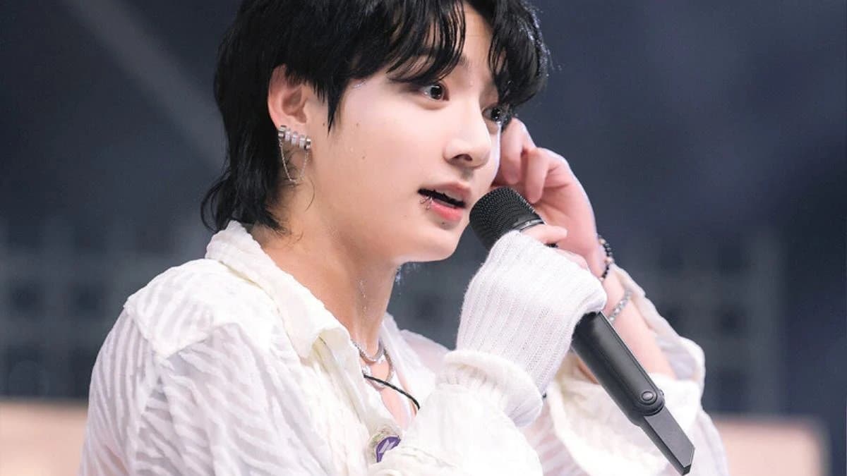 JungKook chi hơn 10 tỷ đồng để mua quà tặng fan