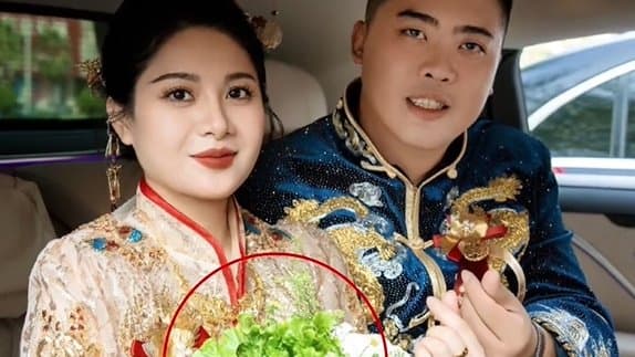 Cô dâu lấy rau xà lách làm hoa cưới, trang trí xe rước dâu bằng chuối, táo... khiến 15 triệu người trầm trồ