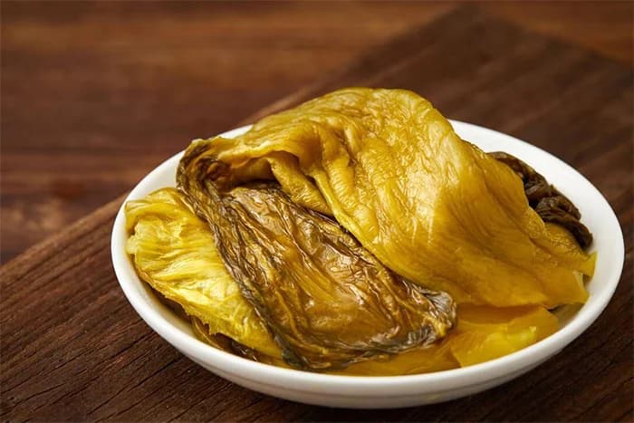 Muối dưa cải nhớ ba mẹo này để dưa chua, giòn, giữ lâu không khú