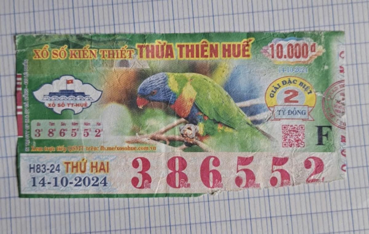 Vé số trúng giải 2 tỉ bị từ chối: Nước mắt người phụ nữ nghèo