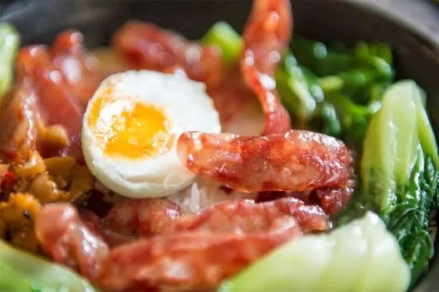 4 món ăn lọt vào "danh sách gây ung thư", toàn các món nhiều người vẫn ăn hàng ngày