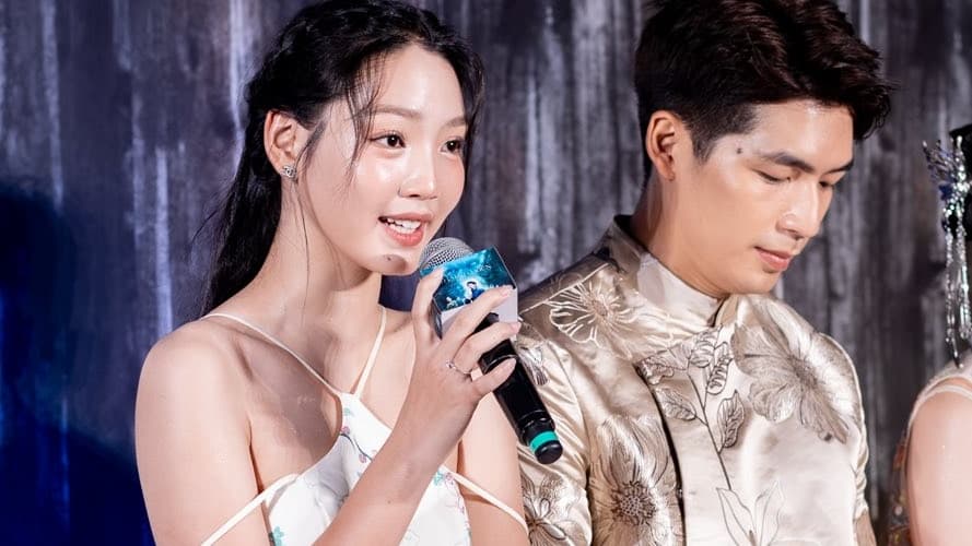 Không phát hiện camera, Quốc Anh bị 'tóm' đang lén làm 1 việc với gái lạ