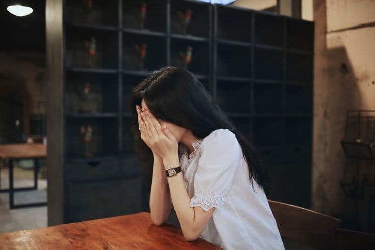 Đoạn chat của cặp vợ chồng khiến nhiều người xót xa: Lương còn không đủ ăn, tiền đâu mà mua điều hòa…