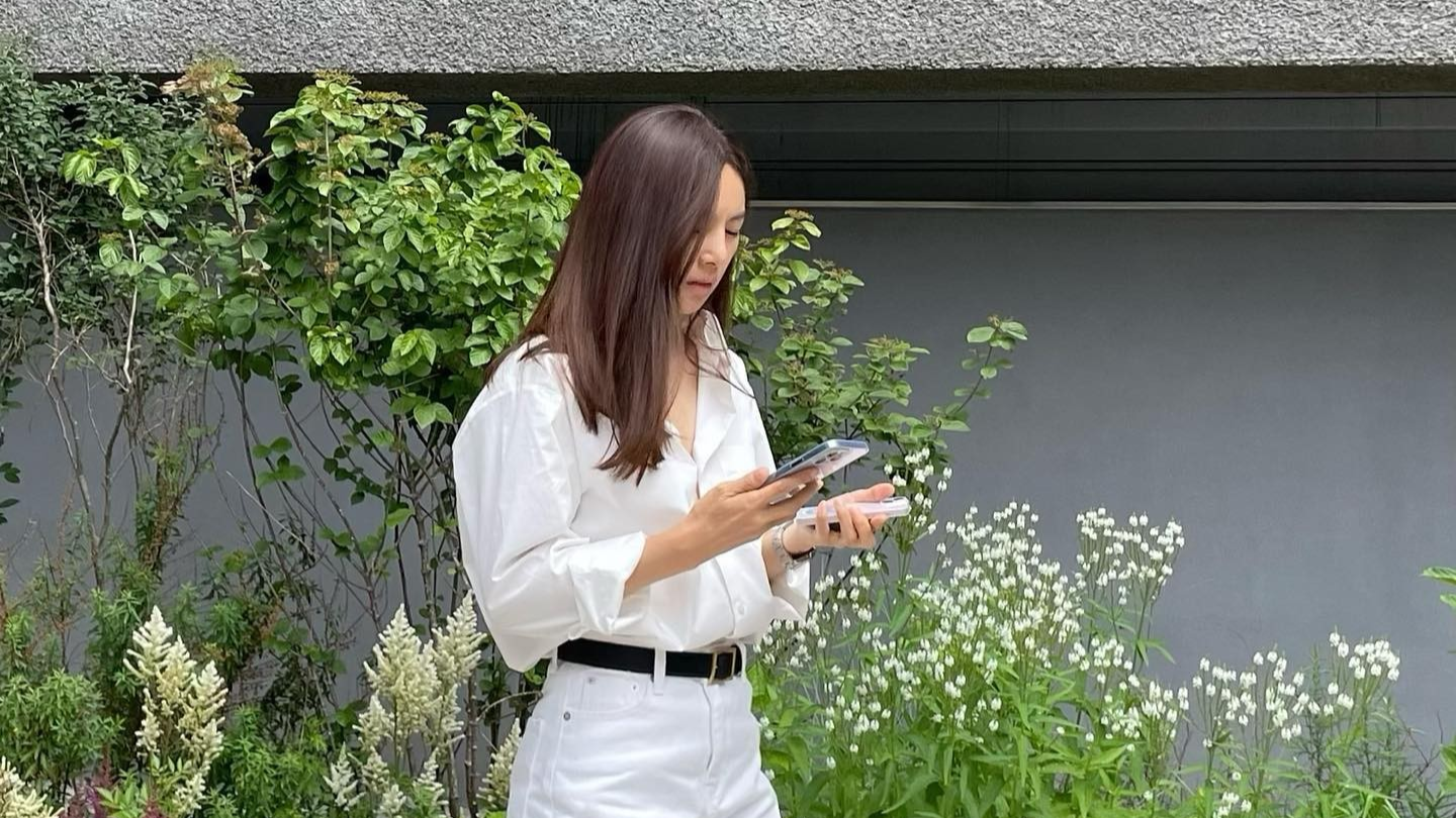 CEO của brand thời trang phối những item đơn giản thành loạt outfit hút mắt, phụ nữ trên dưới 40 tuổi đều nên tham khảo