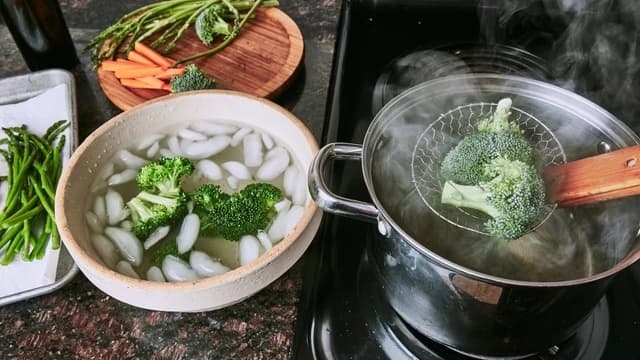 Lười mấy khi ăn 4 loại rau này cũng phải chần qua, nếu không thận đầy sỏi, gan đầy chất độc