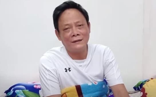 Nam nghệ sĩ Tấn Hoàng bị đột quỵ: 'Tôi chết lâm sàng mấy giây, được đưa vào bệnh viện ở Hà Nội'
