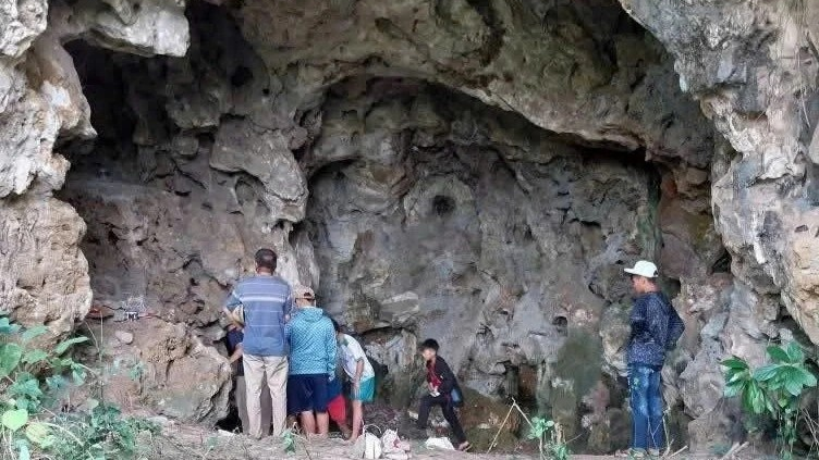 Công an vào cuộc vụ phát hiện nhiều bộ xương trong hang đá ở Nghệ An
