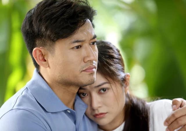 Nữ diễn viên nghẹn giọng nhắc về Quý Bình: 'Đau lắm, không tin là anh đã rời đi'