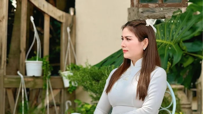 Nghẹn ngào dòng trạng thái của Kha Ly sau khi báo tin tang sự