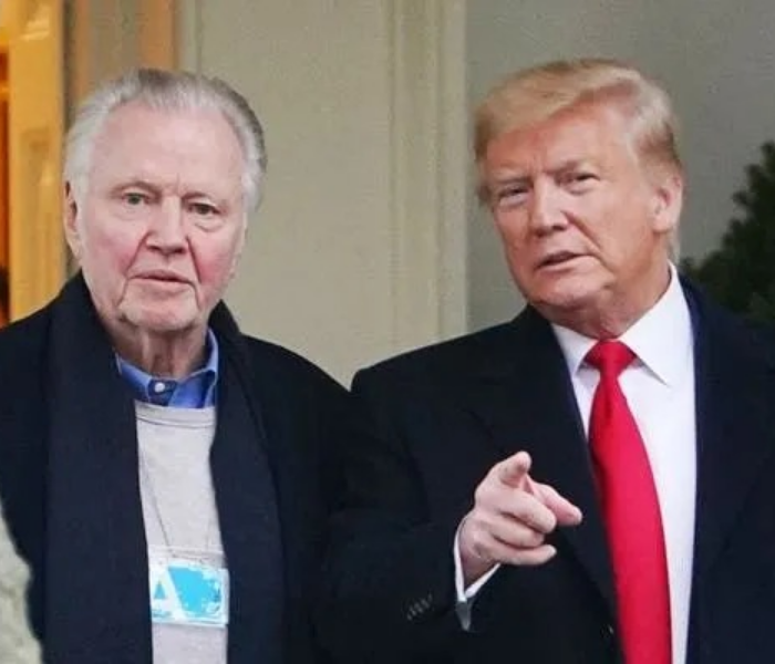 Cha của Angelina Jolie có đứng sau kế hoạch giải cứu Hollywood của Tổng thống Donald Trump?