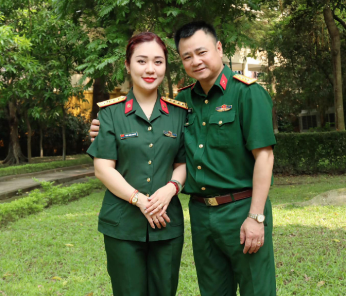Nam Đại tá là NSND, Giám đốc Nhà hát Chèo Quân đội: 'Cảm ơn em đã đến bên anh'