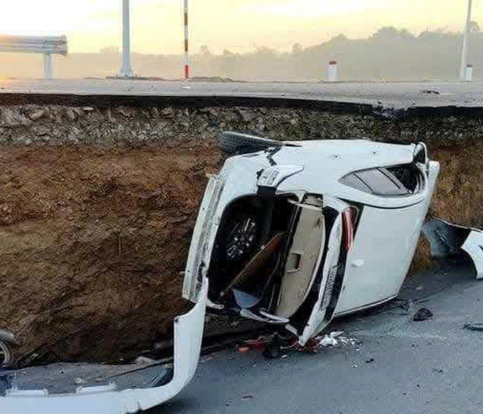 Vụ sụt lún khiến ô tô, xe máy rơi xuống hố ở Tây Ninh: Cục Đường bộ Việt Nam lên tiếng