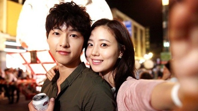 Vừa tái xuất sau 2 năm biến mất bí ẩn, tình tin đồn Song Joong Ki 'hứng bão' vì hành động phản cảm