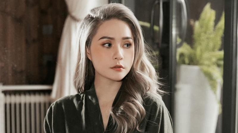 Đoàn Di Băng nức nở kể từng không dám đỗ đại học, cố thi điểm thấp vì 1 lý do đau lòng