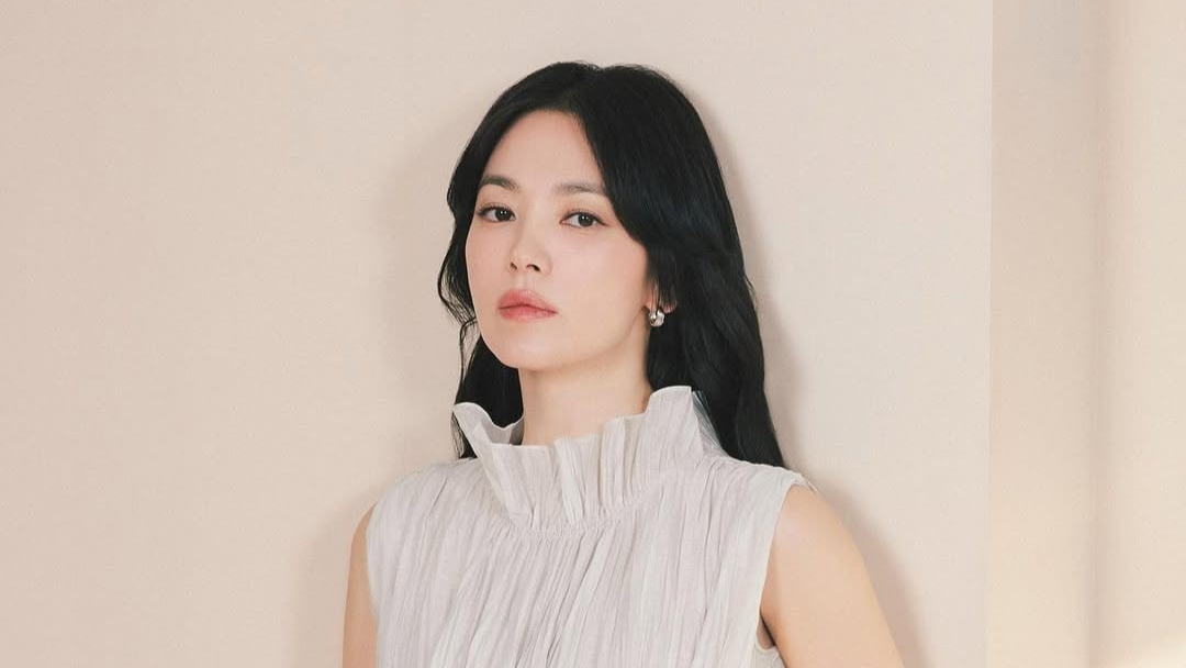 U40 thấp bé cứ học Song Hye Kyo 5 chiêu này, đảm bảo hack dáng miễn bàn