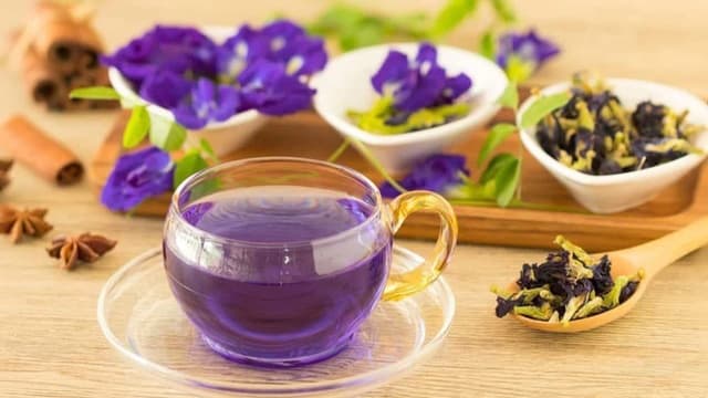 1 loại phẩm màu tự nhiên được Mỹ phê duyệt, đem pha trà uống từ giờ đến hè chị em hưởng lợi đủ đường: Làn da, vóc dáng đều đẹp