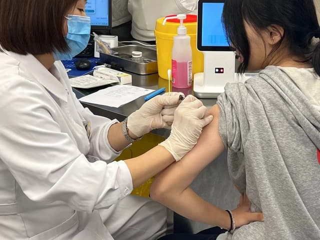 Tại sao nữ giới cần tiêm vắc xin HPV?