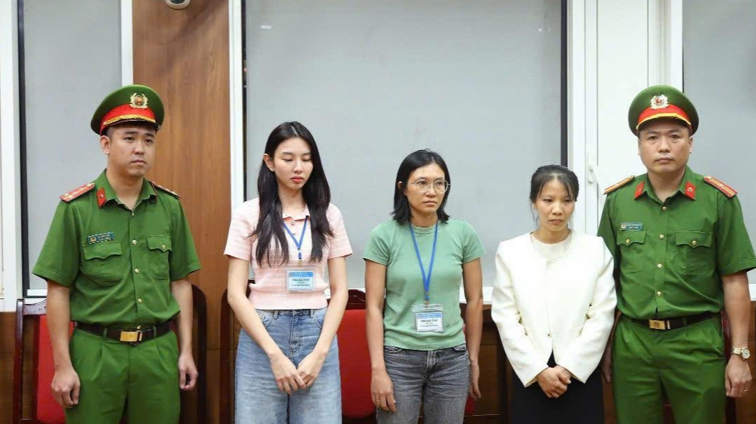 7 tỷ đồng hoa hồng, cú lừa ngoạn mục và lời khai gây sốc của Hoa hậu Thùy Tiên