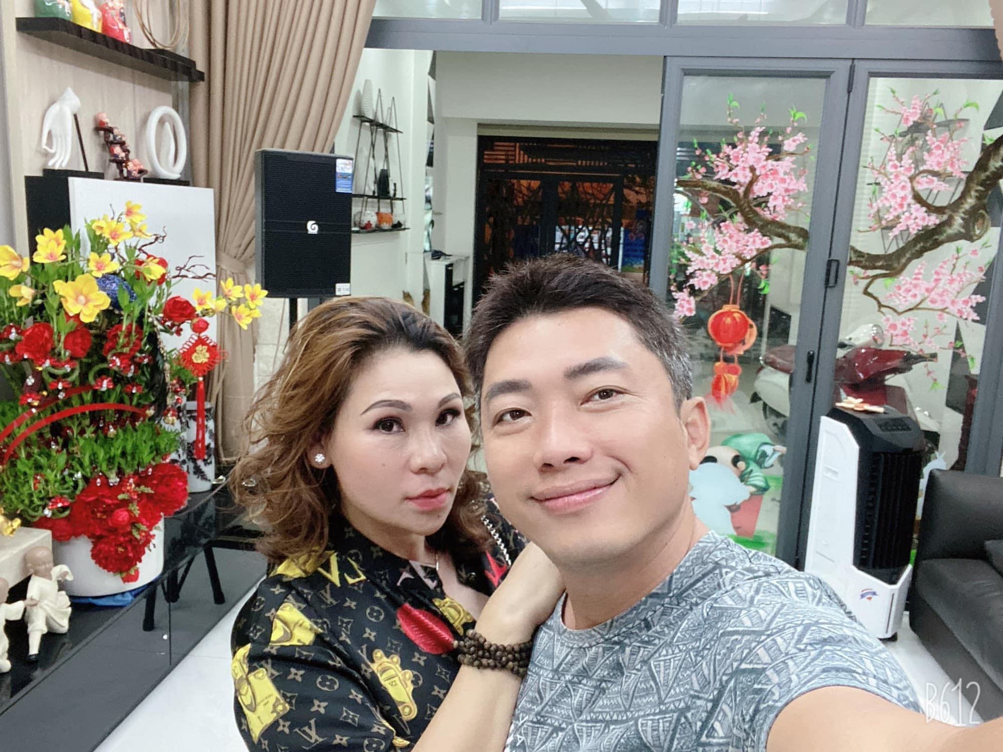 Động thái của diễn viên Kinh Quốc trước một ngày vợ đại gia Vũng Tàu bị tuyên án tù