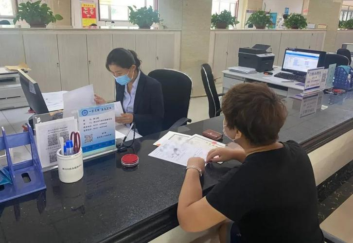 Nhận được tin nhắn báo tài khoản cộng thêm 500 triệu đồng, người phụ nữ bị yêu cầu phải trả lại 1 tỷ, ngân hàng khẳng định: Làm vậy là đúng