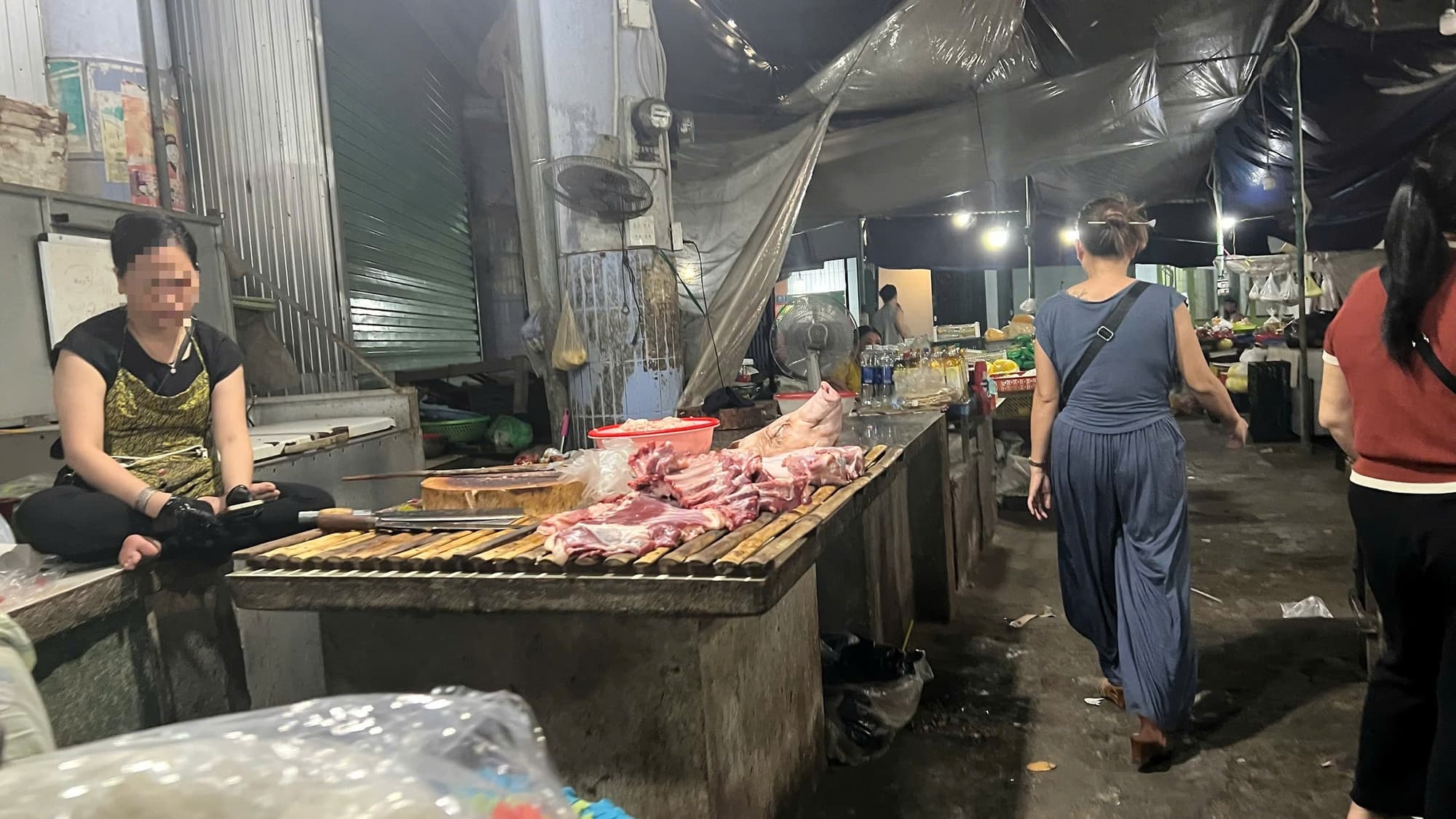 Nhiều người nhiễm liên cầu khuẩn lợn, quán bún ở Huế chuyển sang bán bún bò