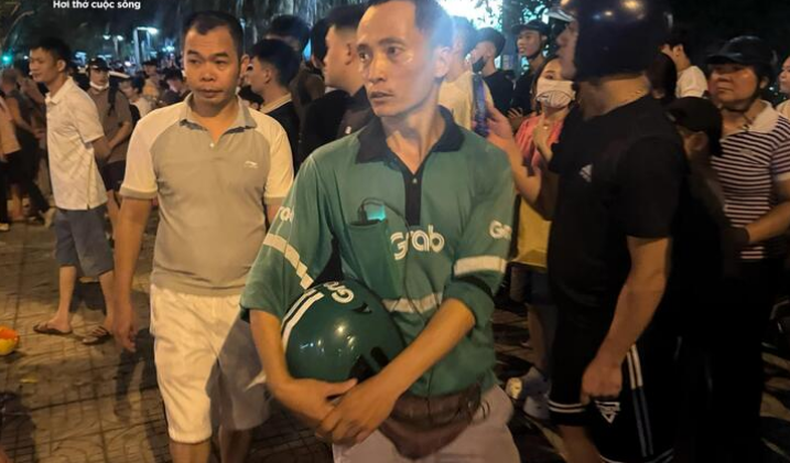 Dân mạng gọi tài xế cứu cháu bé vụ 'xe điên' tông liên hoàn là người hùng