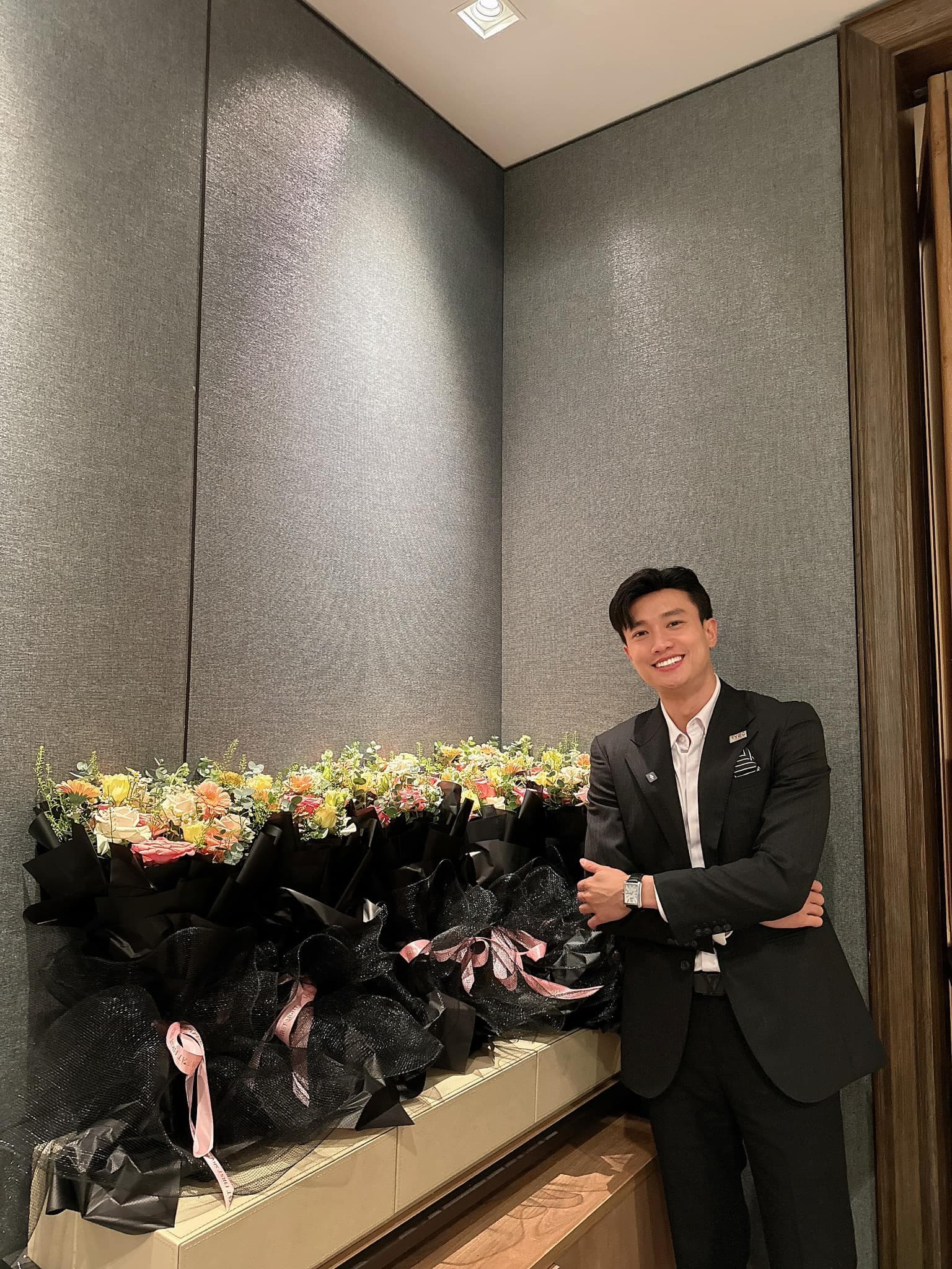 Quốc Trường ngầm đáp trả sau khi lộ cả loạt ảnh và video tình tứ sát rạt bên các mỹ nhân