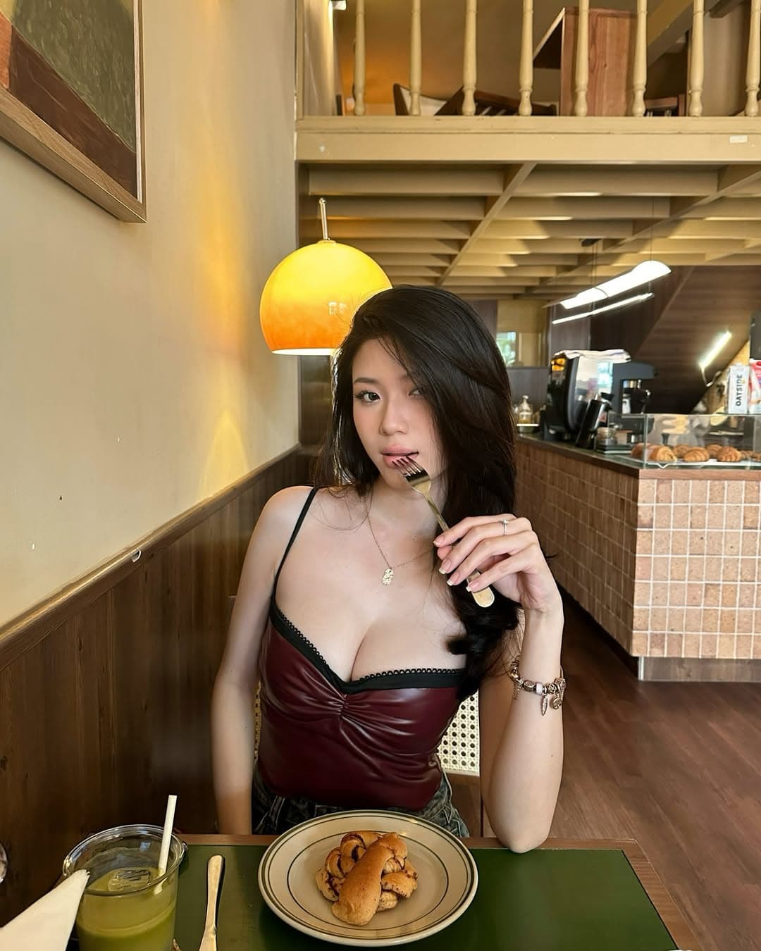 Mục đích thật sự khiến hot girl Diệp Phương Linh đi ăn với rapper N?