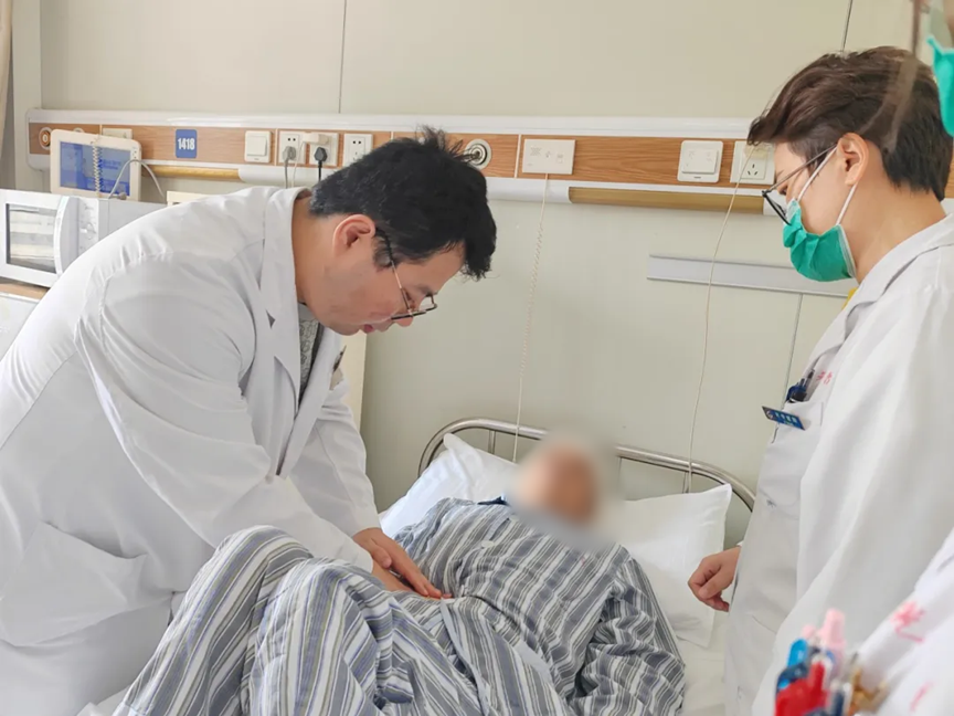Gia đình 4 người cùng mắc ung thư tụy, người vợ gào khóc: 'Tất cả là lỗi của tôi'