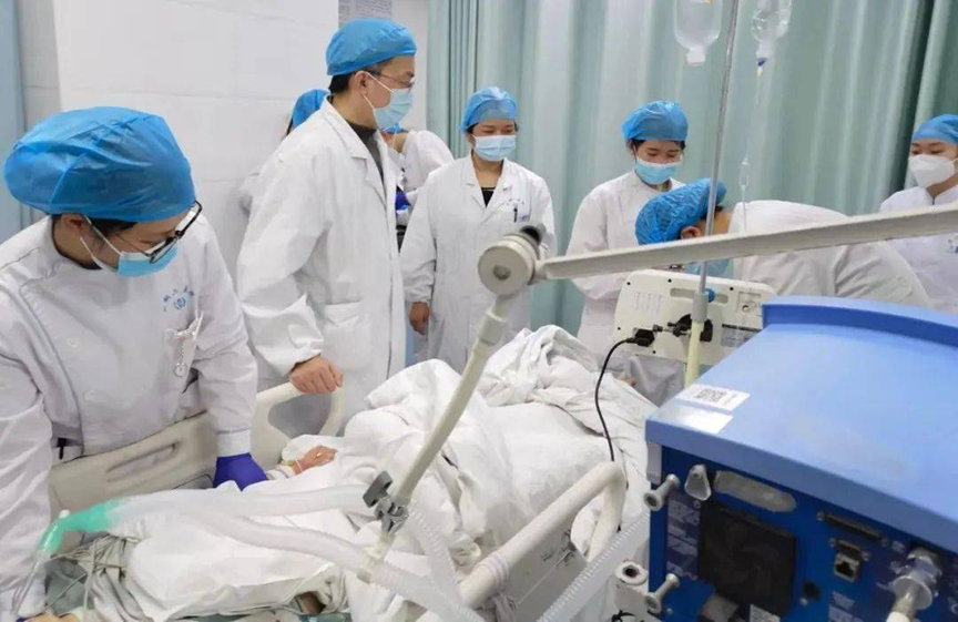 Người đàn ông 48 tuổi đột tử vì đột quỵ não trong đêm: 5 việc tuyệt đối không nên làm vào buổi tối