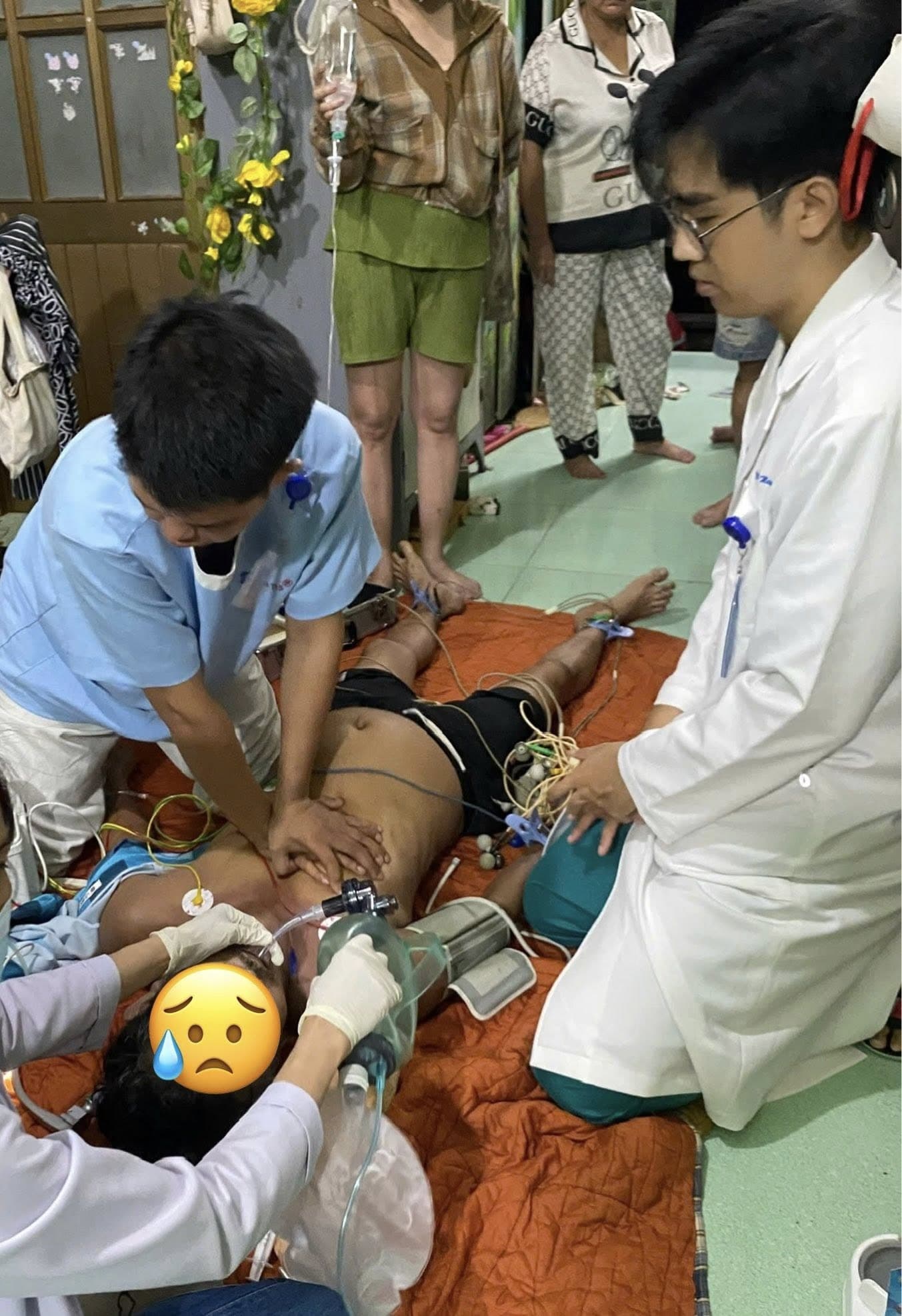 Người đàn ông 52 tuổi không qua khỏi vì người nhà dùng mẹo vắt chanh vào miệng khi hôn mê