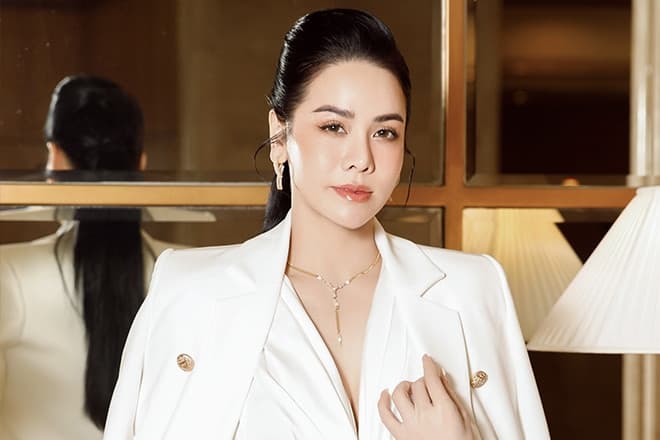 Hé mở hệ sinh thái doanh nghiệp của ca sĩ Nhật Kim Anh