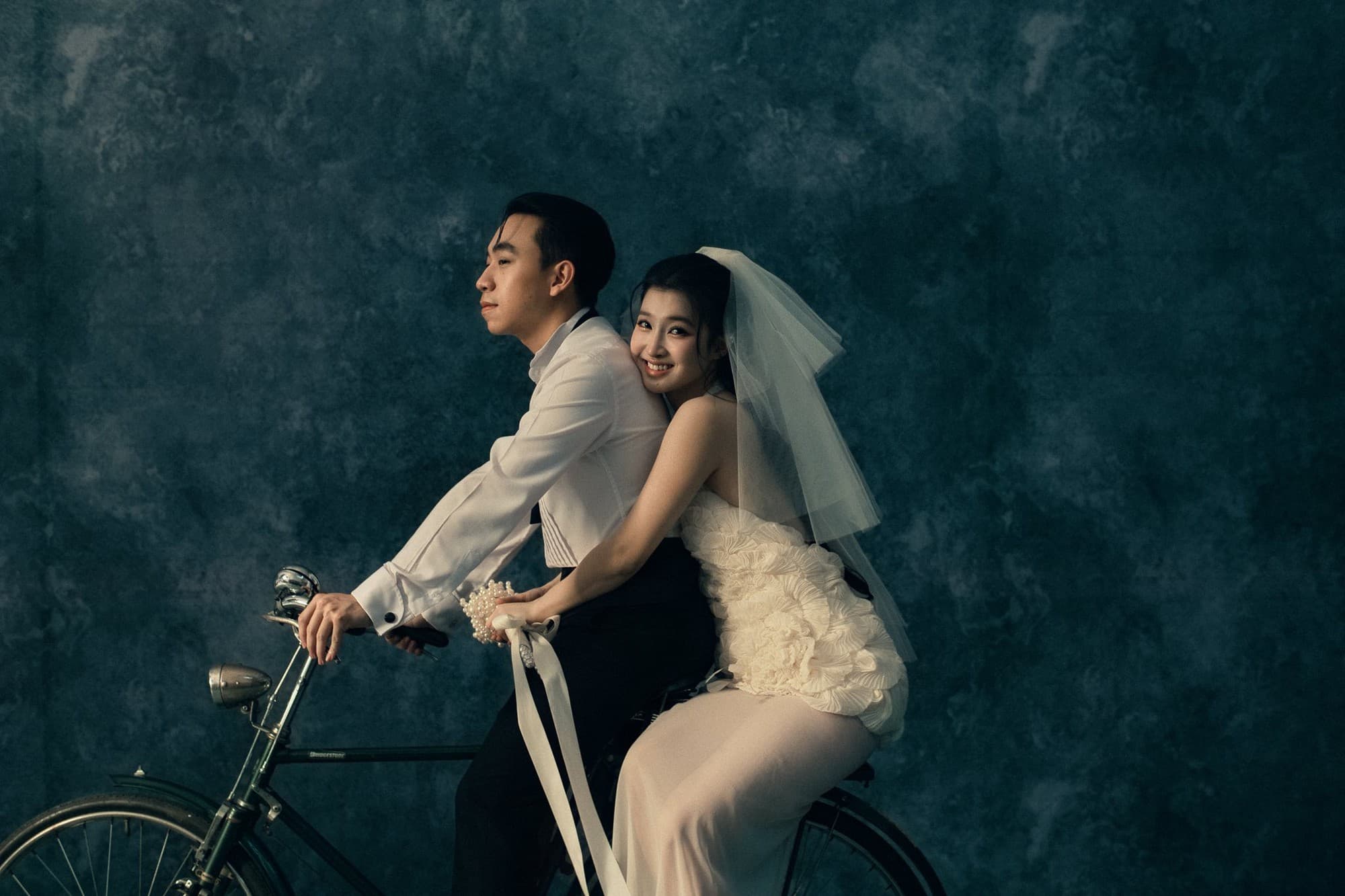 Lộ ảnh cưới nét căng của Á hậu Phương Nhi và thiếu gia Minh Hoàng