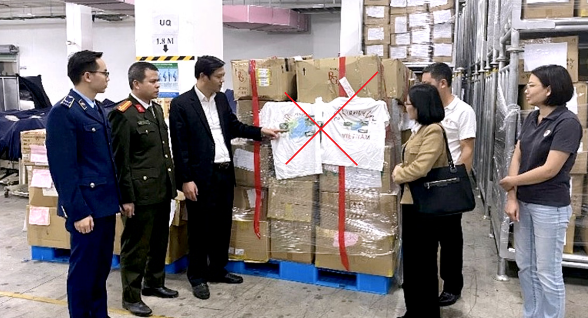 Tiêu hủy 6.000 áo phông có bản đồ Việt Nam thiếu Hoàng Sa, Trường Sa