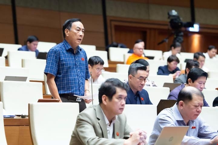 ĐBQH đề xuất cho phép phạm nhân lao động gửi tiền về phụ giúp gia đình