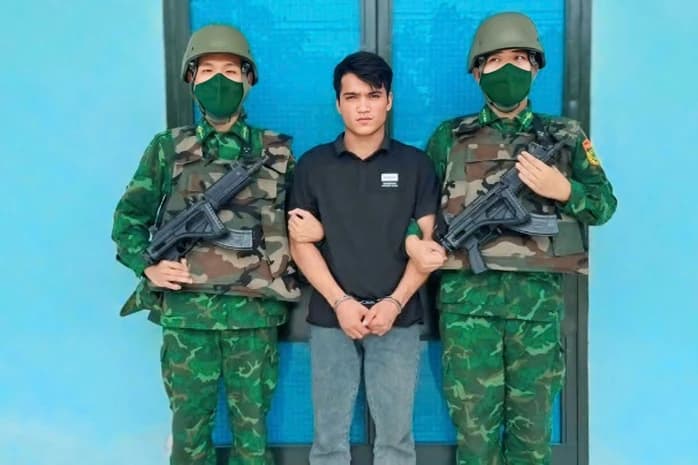 Bắt 4 người nhập cảnh trái phép, phát hiện 1 người bị truy nã